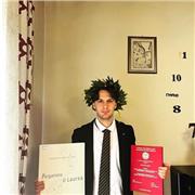 Laureato in Giurisprudenza presso l’Università degli studi di Salerno con votazione 103/110, già in possesso del corso 24 Cfu